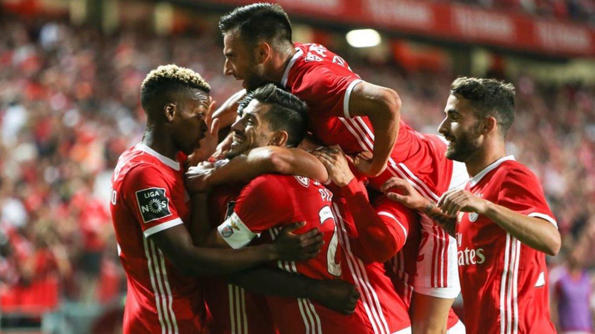 Los jugadores del Benfica celebrando el último triunfo