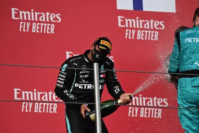 Hamilton se impone en Imola y da el título de constructores a Mercedes