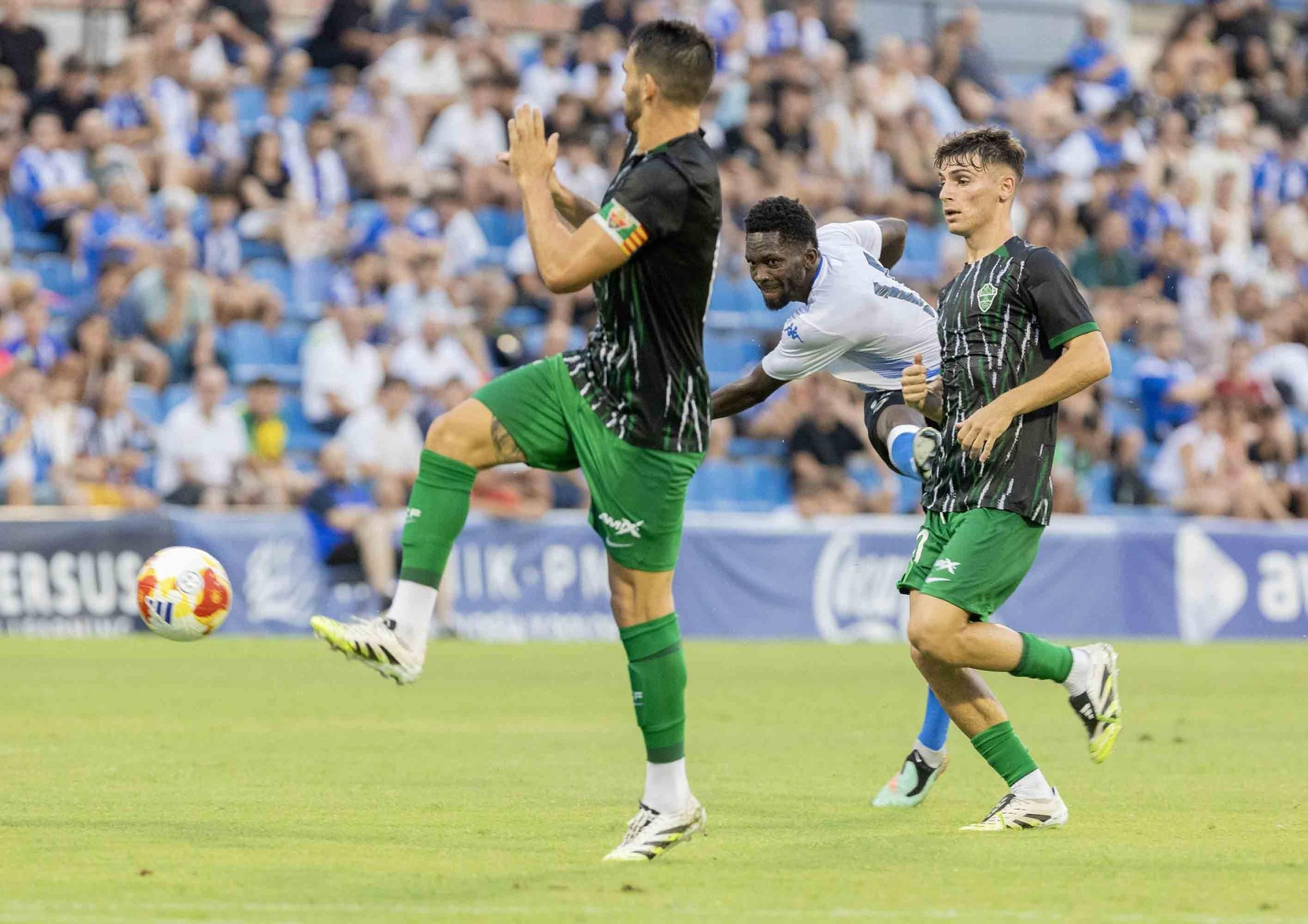 El Hércules se impone 2-0 al Elche en un derbi de nivel en el Rico Pérez
