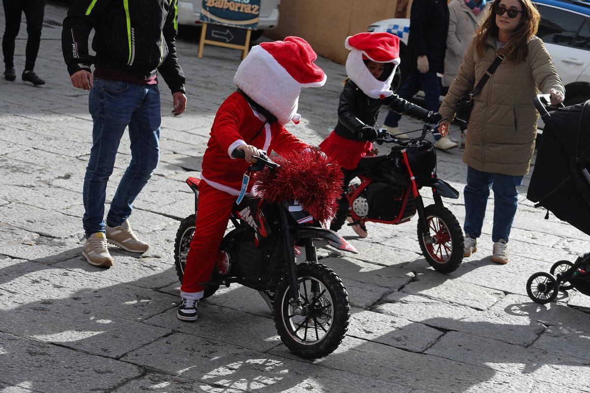 Zamora. Plaza Mayor. Papanoelada motera.