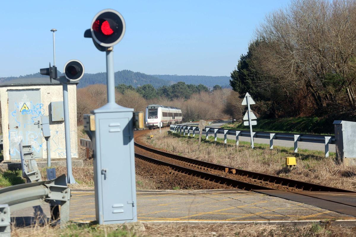 El tren pasa por Valga pero no se detiene.