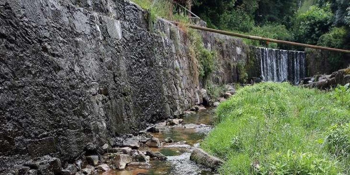 El Lagares recupera atractivo con un nuevo tramo de paseo, pozas y una senda ciclista