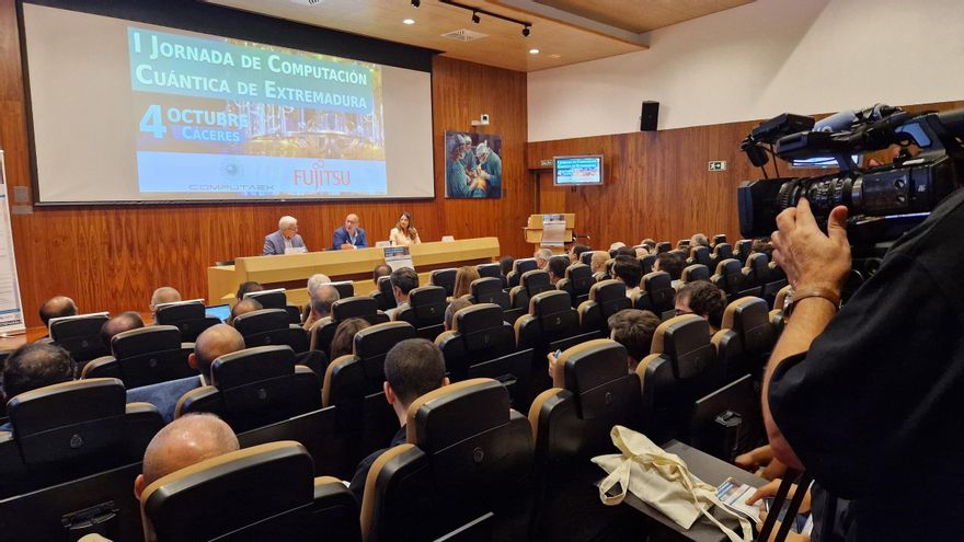 Extremadura acuerda con Japón la llegada de su primer emulador cuántico