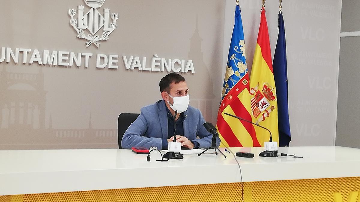 Sergi Campillo, durante la exposición del nuevo parque.