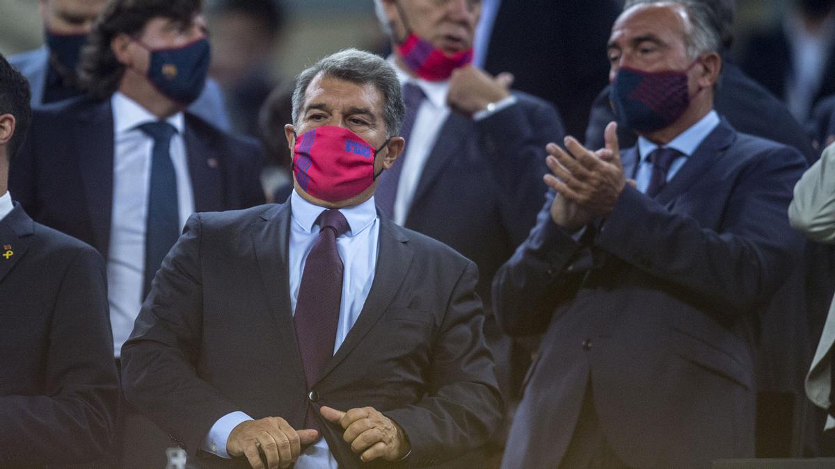 Joan Laporta durante el partido entre el FC Barcelona y el Granada CF.