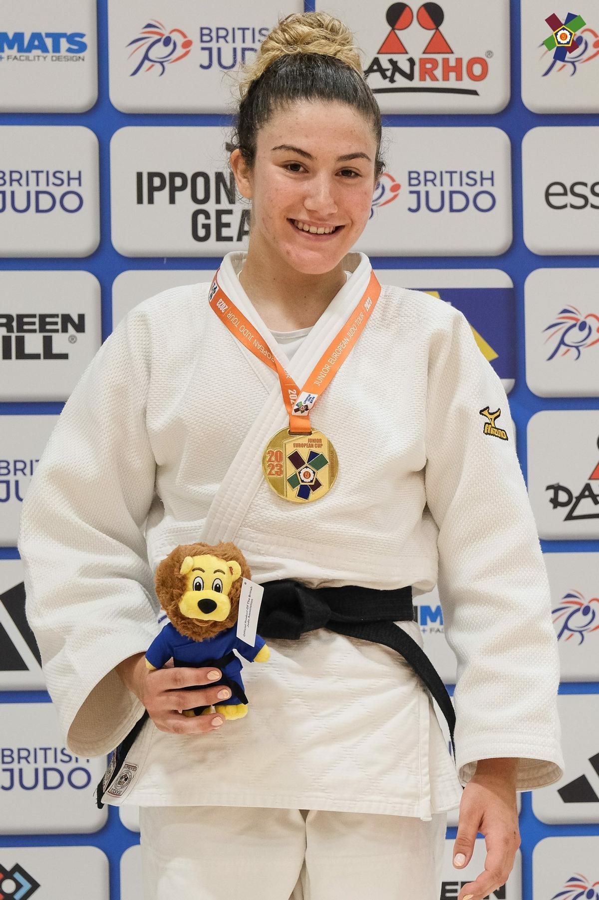 Aitana Fernández, oro