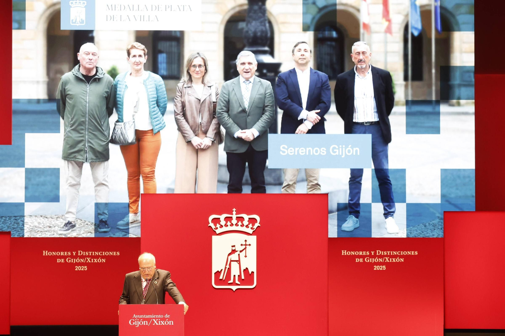 La entrega de medallas y distinciones de Gijón, en imágenes