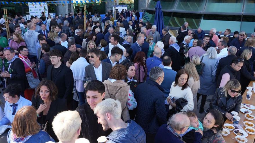 La terraza de El Corte Inglés acogió un año más la Bodeguilla del periódico ‘Mediterráneo’