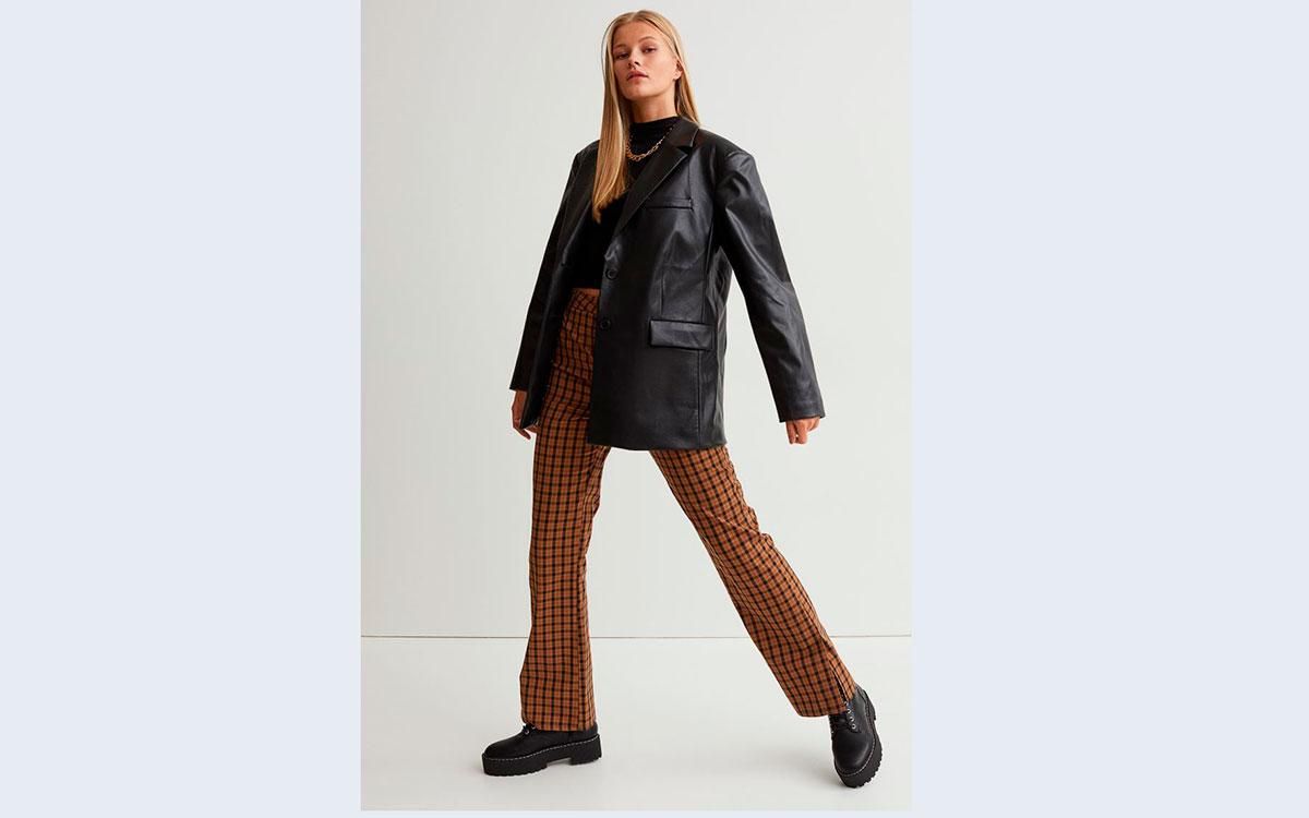 Las chaquetas efecto piel que serán tu mejor abrigo esta primavera