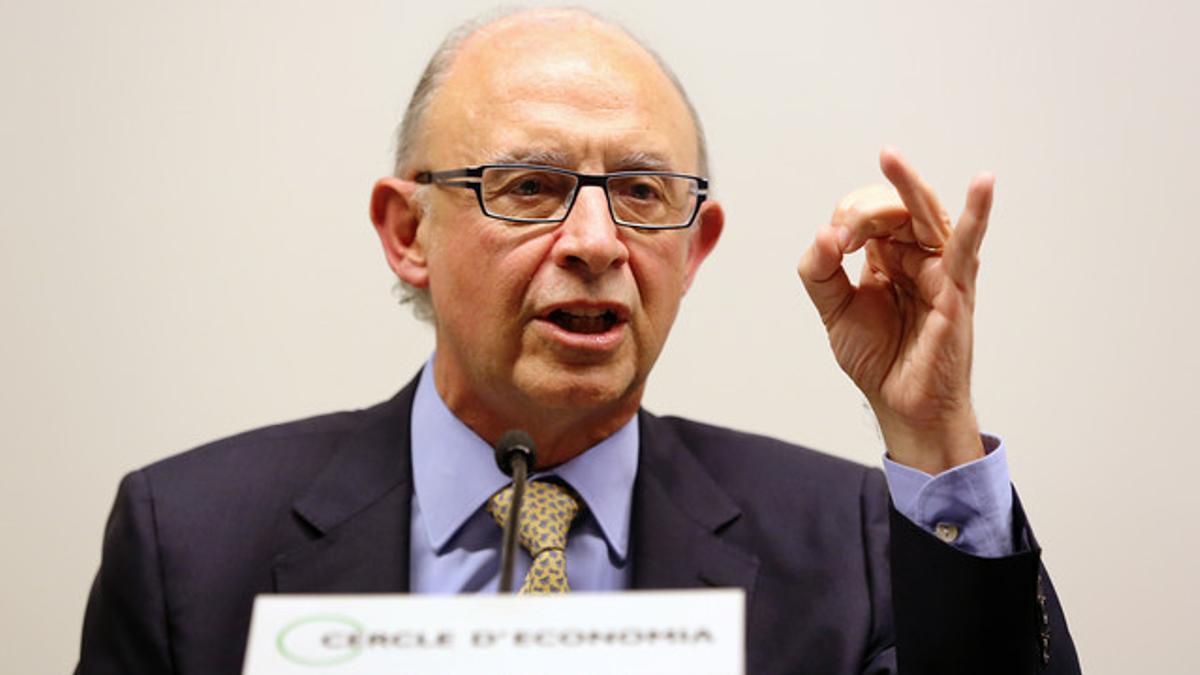 El ministro de Hacienda, Cristóbal Montoro, en un coloquio del Círculo de Economía, el martes en Barcelona.