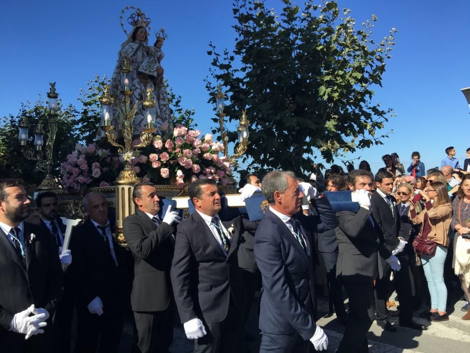 Llanes se llena para coronar a la Virgen de Guía