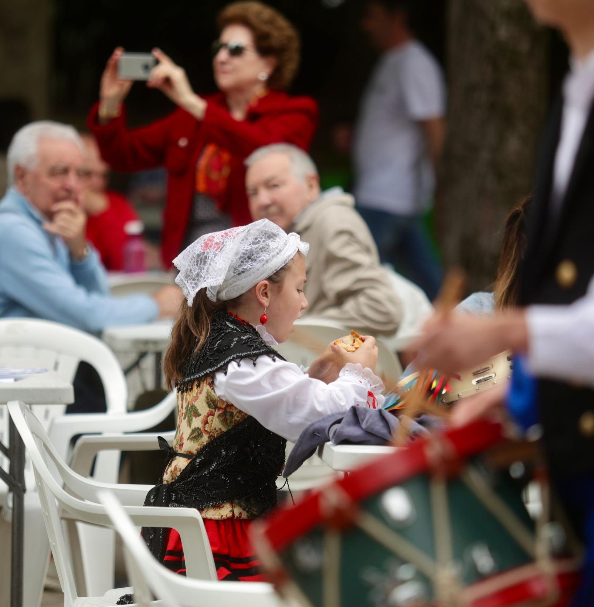 EN IMÁGENES: Así vive Oviedo su fiesta de Martes de Campo