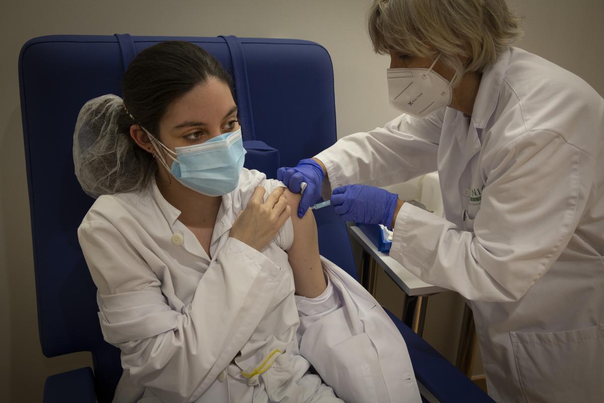 L’OMS demana a les farmacèutiques un «augment massiu de producció» de vacunes