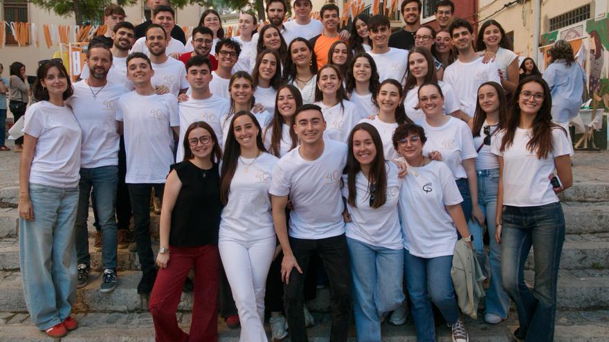 El Grupo Espiga celebra sus 40 años “dando luz” en Sagunt