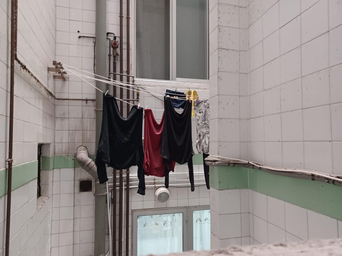 La ropa estuvo tendida un año y medio.