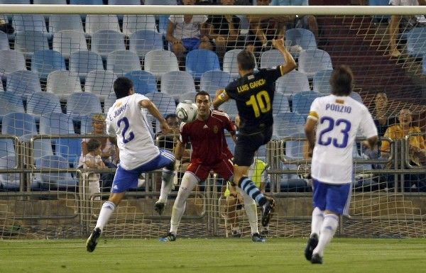 El Real Zaragoza logra el trofeo 'Carlos Lapetra' en la tanda de penaltis