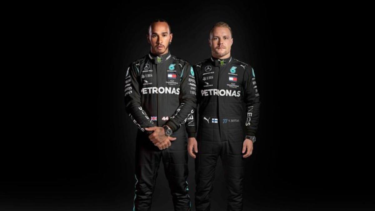 Hamilton y Bottas, de negro contra el racismo