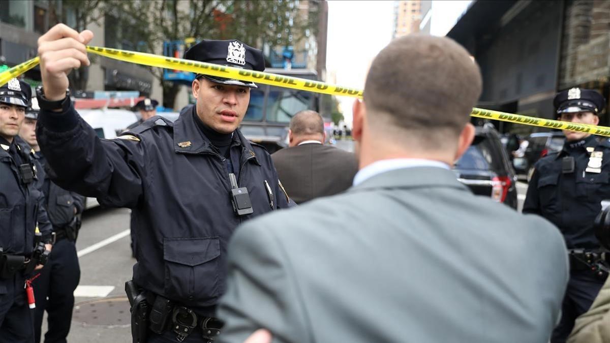 Desalojan la sede de CNN en Nueva York por una amenaza de bomba