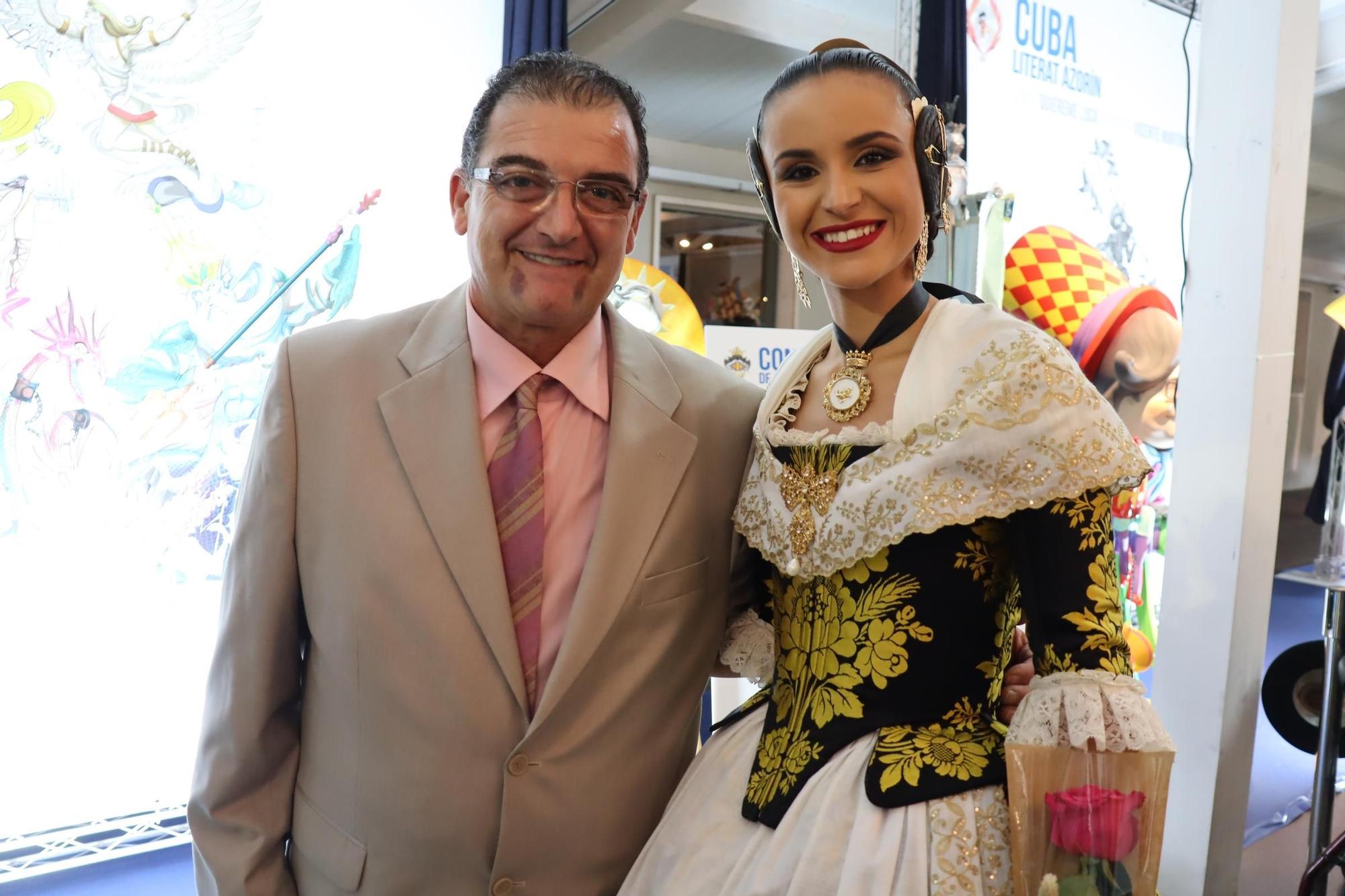 La primera gran prueba de María Estela, Marina y las cortes en la Festa per a Tots