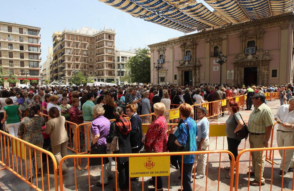 Retrospectiva de los primeros Besamanos a la Virgen de los Desamparados