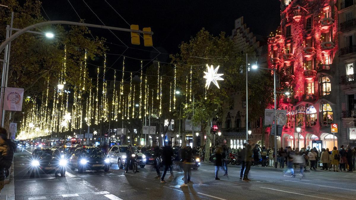 Luces de Navidad del paseo de Gràcia en 2022, que este año se repetirán.