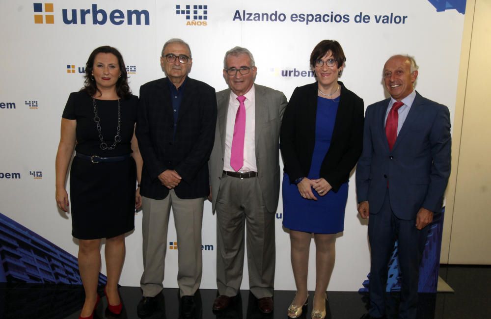 Algunos de los asistentes al 40º aniversario de Urbem.