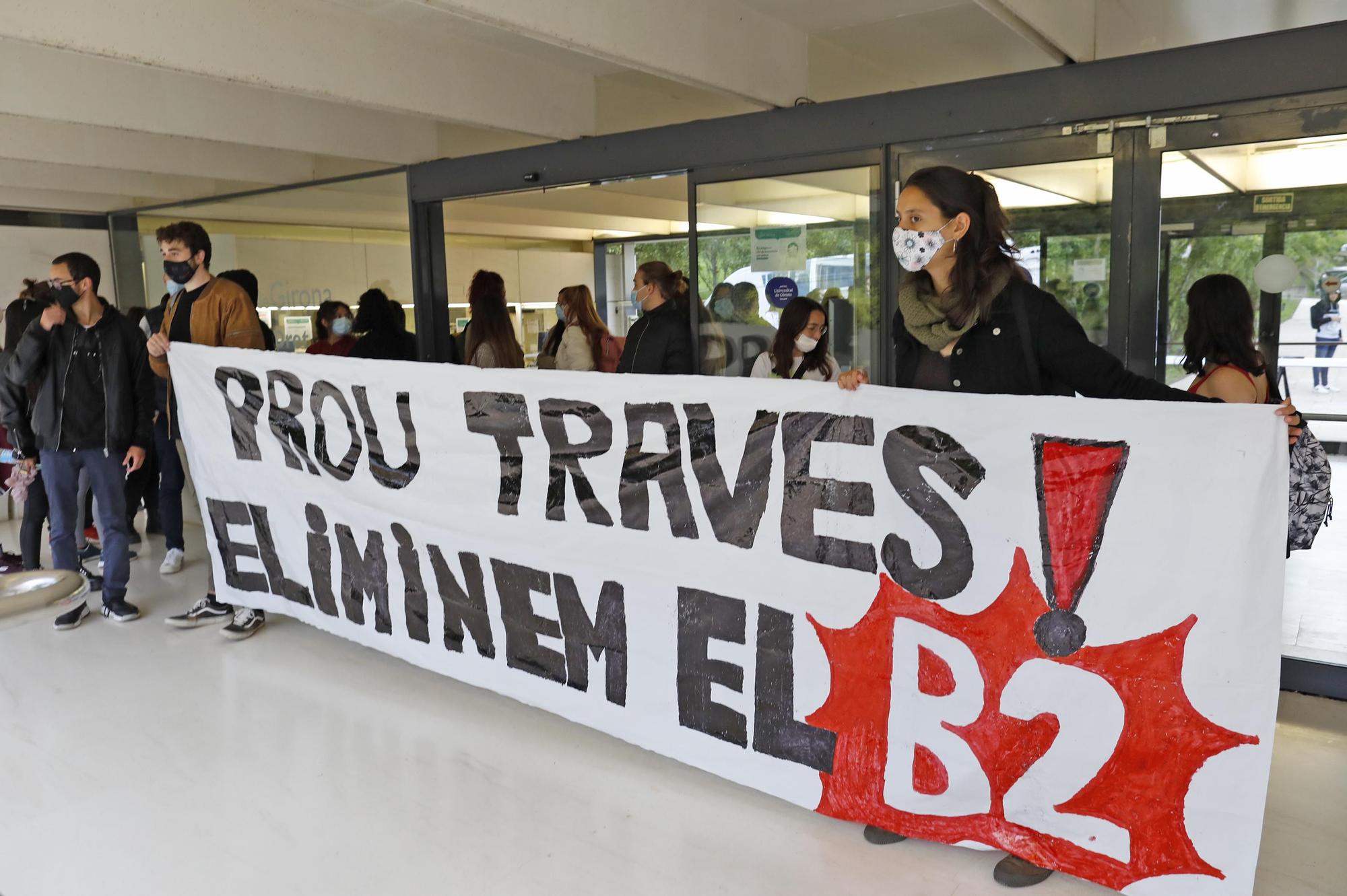 Nova protesta contra l'obligatorietat de la tercera llengua a la UdG