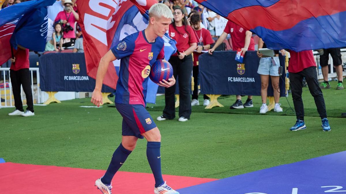 Dani Olmo se presenta ante su nueva afición