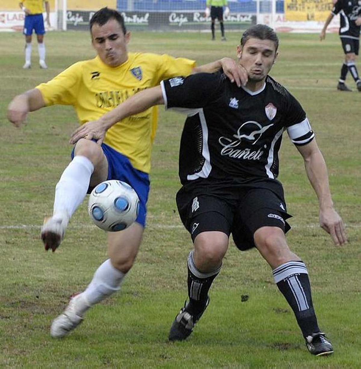 Imagen del partido disputado ayer en Los Arcos