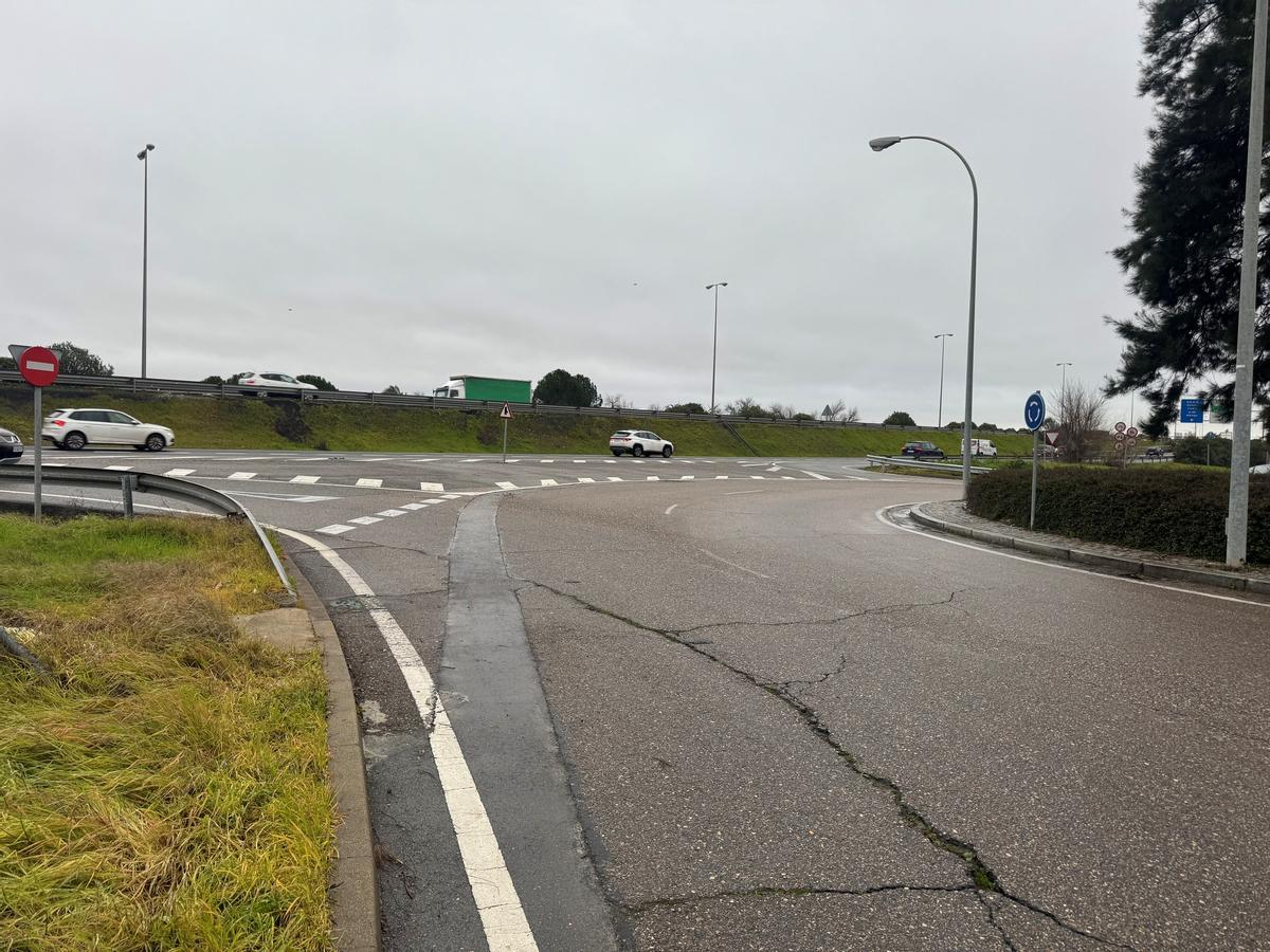 Salida y entrada al polígono desde la autovia A-4.