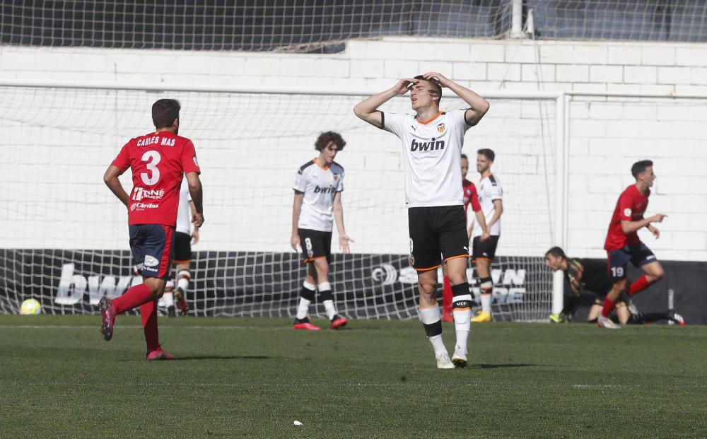 El Valencia Mestalla acaricia la remontada