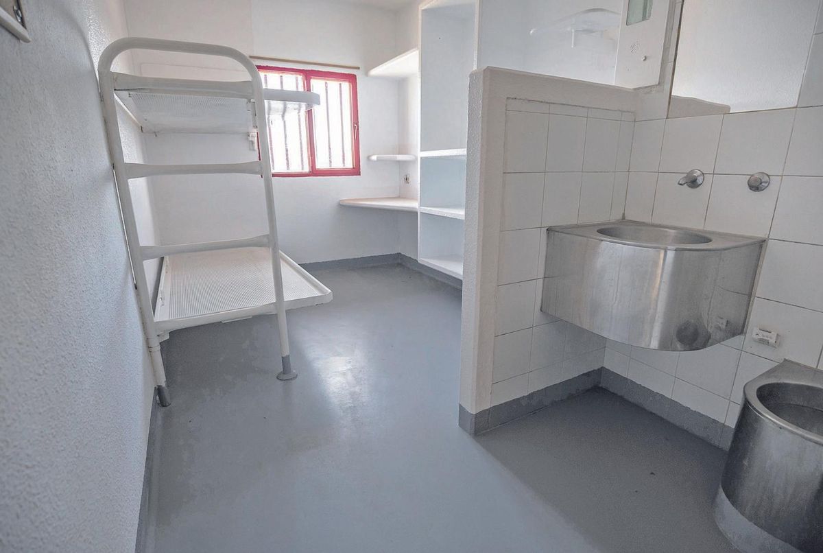 In einer solchen Zelle im Gefängnis in Palma verbrachte Tom L. den August des Jahres 2019. | FOTO: PRIVAT