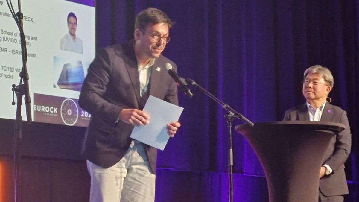 El redondelano Ignacio Pérez Rey recibe el premio en Noruega.
