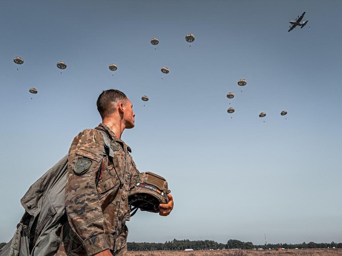 1.400 soldats espanyols en maniobres europees 1.400 soldats espanyols en maniobres europees