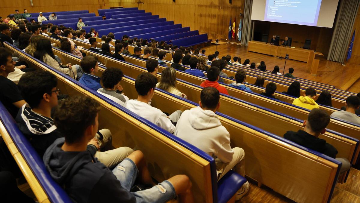 Jornada de bienvenida a alumnado de la UVigo en una imagen de archivo.