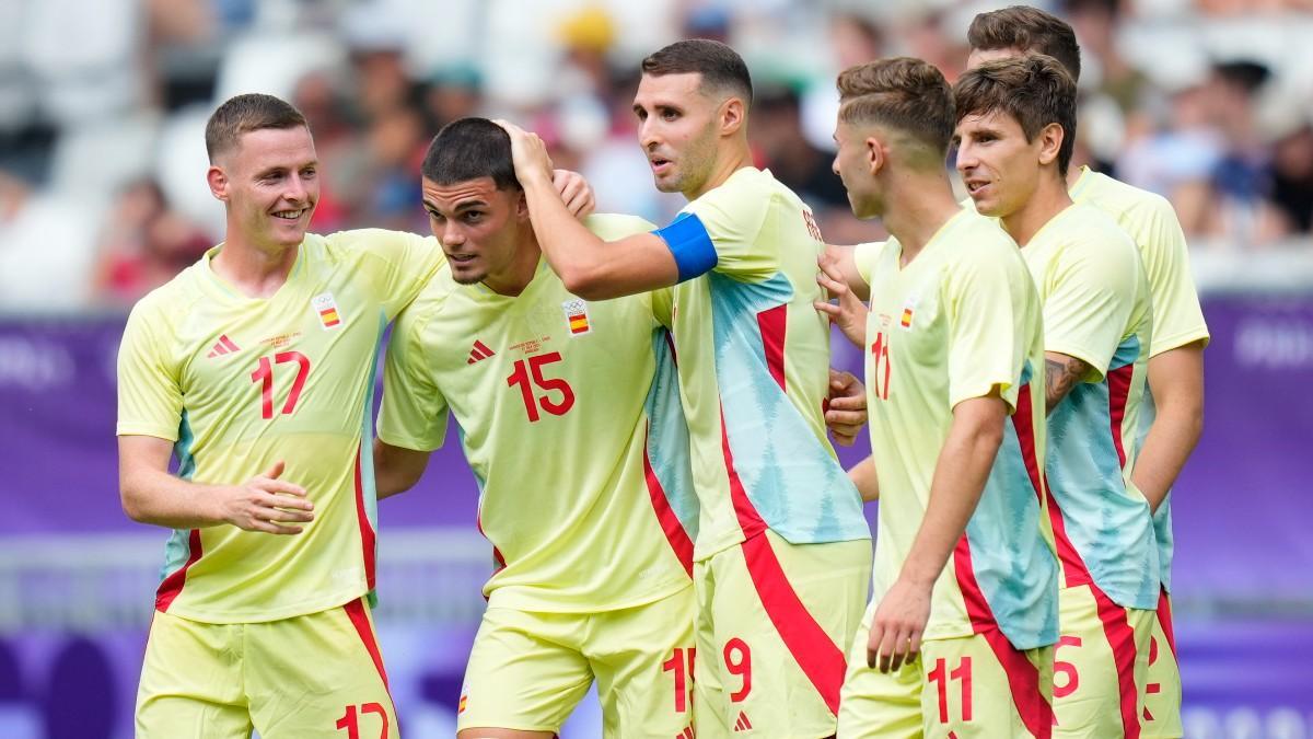 Los jugadores de la selección española celebran el último tanto ante República Dominicana en los Juegos Olímpicos