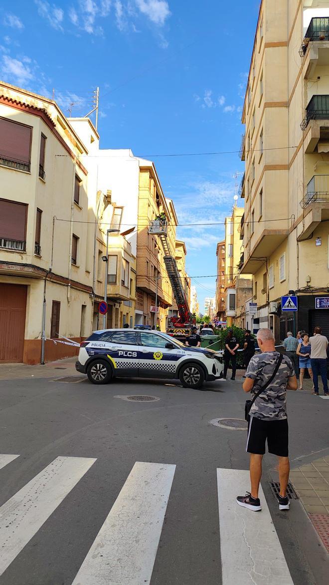 Galería de imágenes: Derrumbe de una vivienda en la calle Barrachina, en Castelló