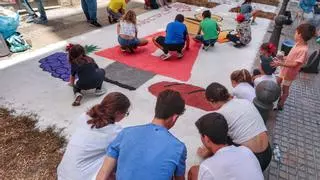 Parroquias, scouts y colegios se vuelcan con las alfombras del Corpus Christi de Santa Cruz
