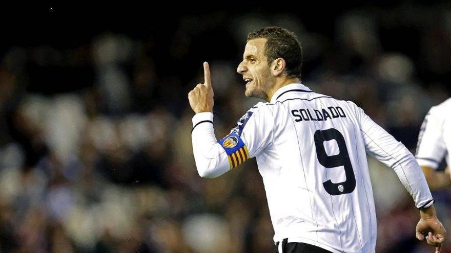 El Valencia hace oficial el traspaso de Roberto Soldado al Tottenham