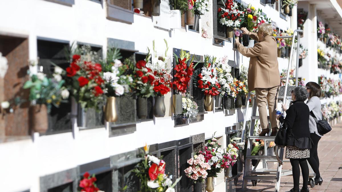 Imagen del cementerio de San José en el día de Todos los Santos.