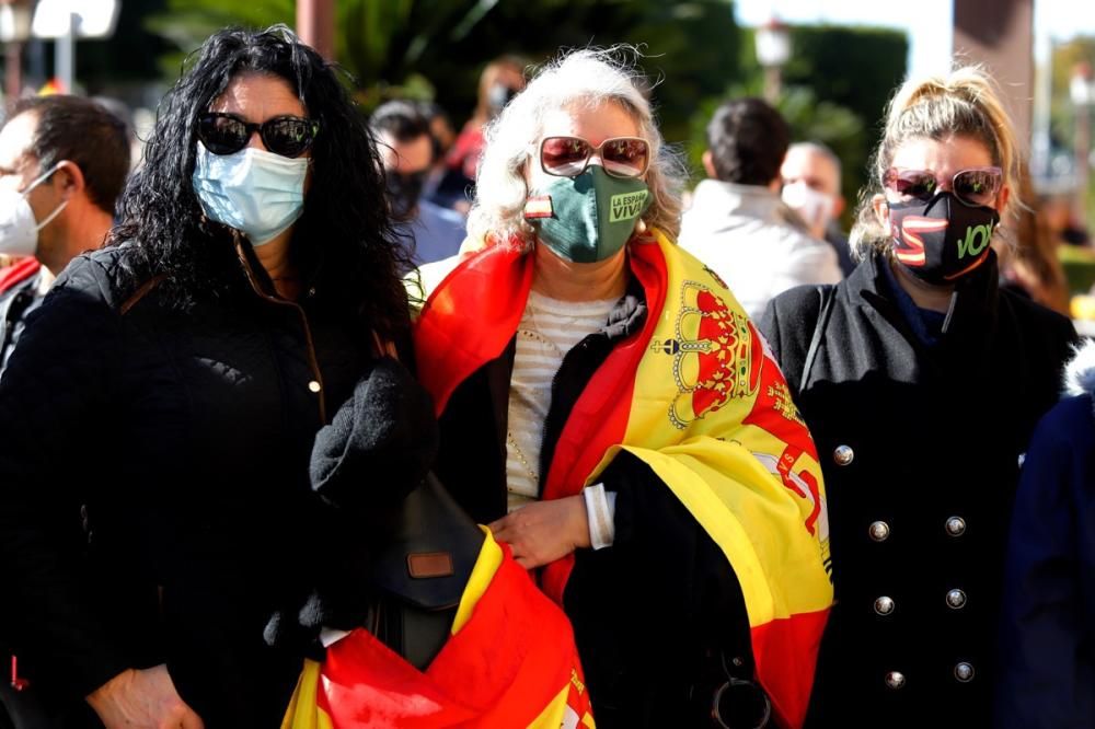 Más de un centenar de personas arropa a Vox en Murcia un acto en defensa de la Constitución