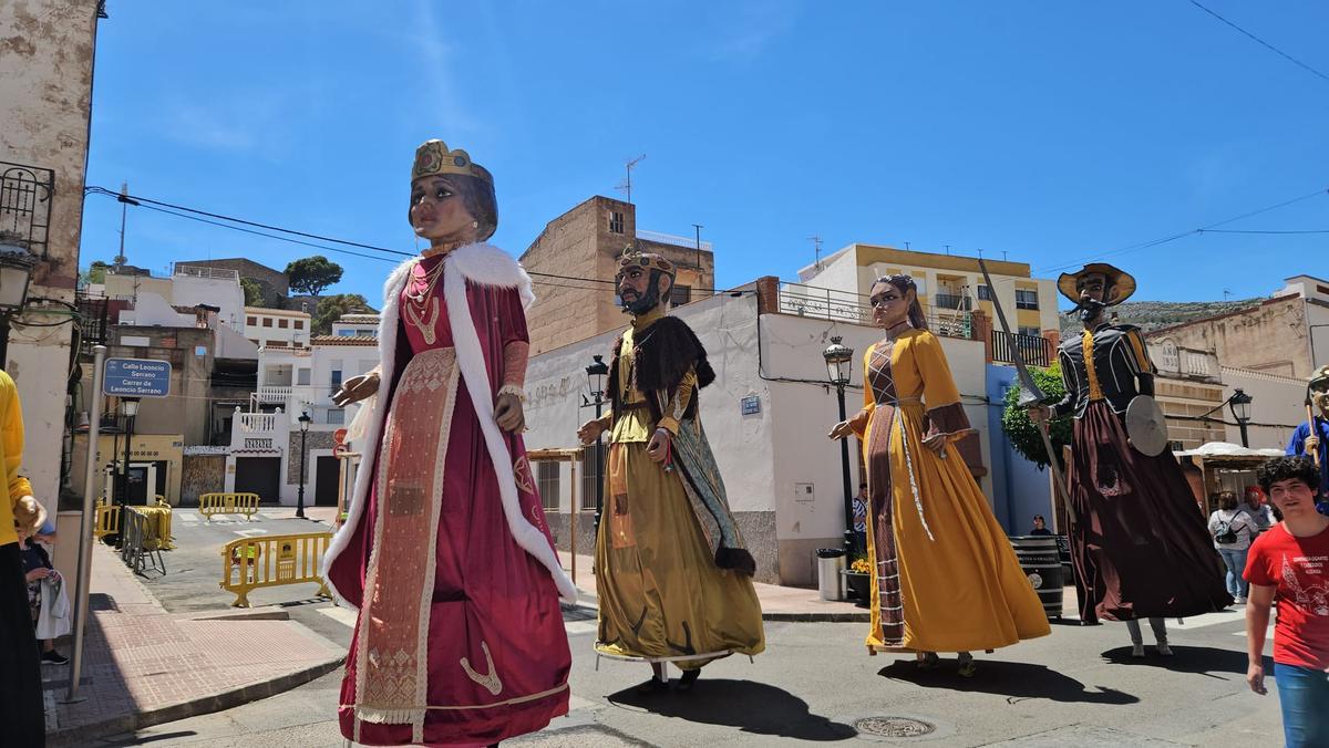 También se ha realizado un desfile de gigantes de Teruel.