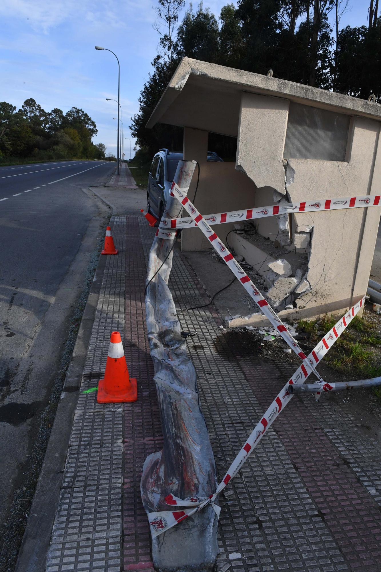 Un joven de 22 años muere y otro resulta herido en un accidente de tráfico en Arteixo