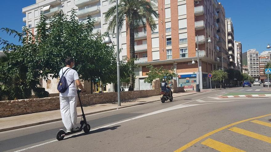 Las normativas de tráfico en Castellón aún esquivan la regulación de patinetes