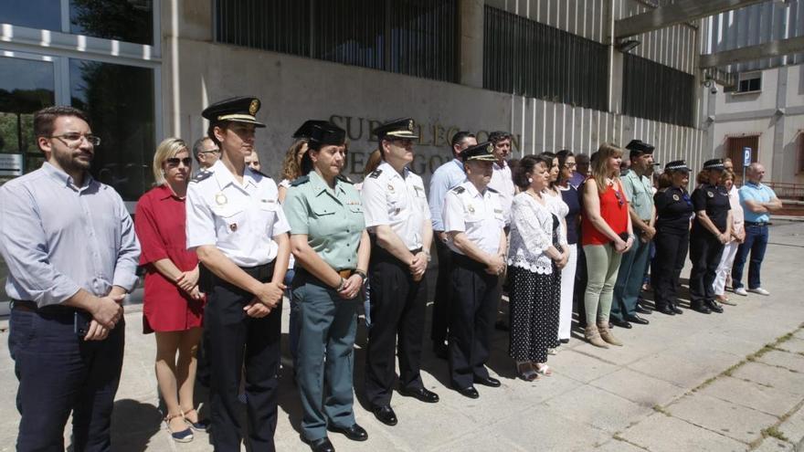 Un minuto de silencio por Ana Lucía y las otras 999 mujeres asesinadas por sus parejas