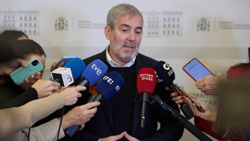 Clavijo ve  improvisación  en el Gobierno para el traslado de los menores migrantes asilados