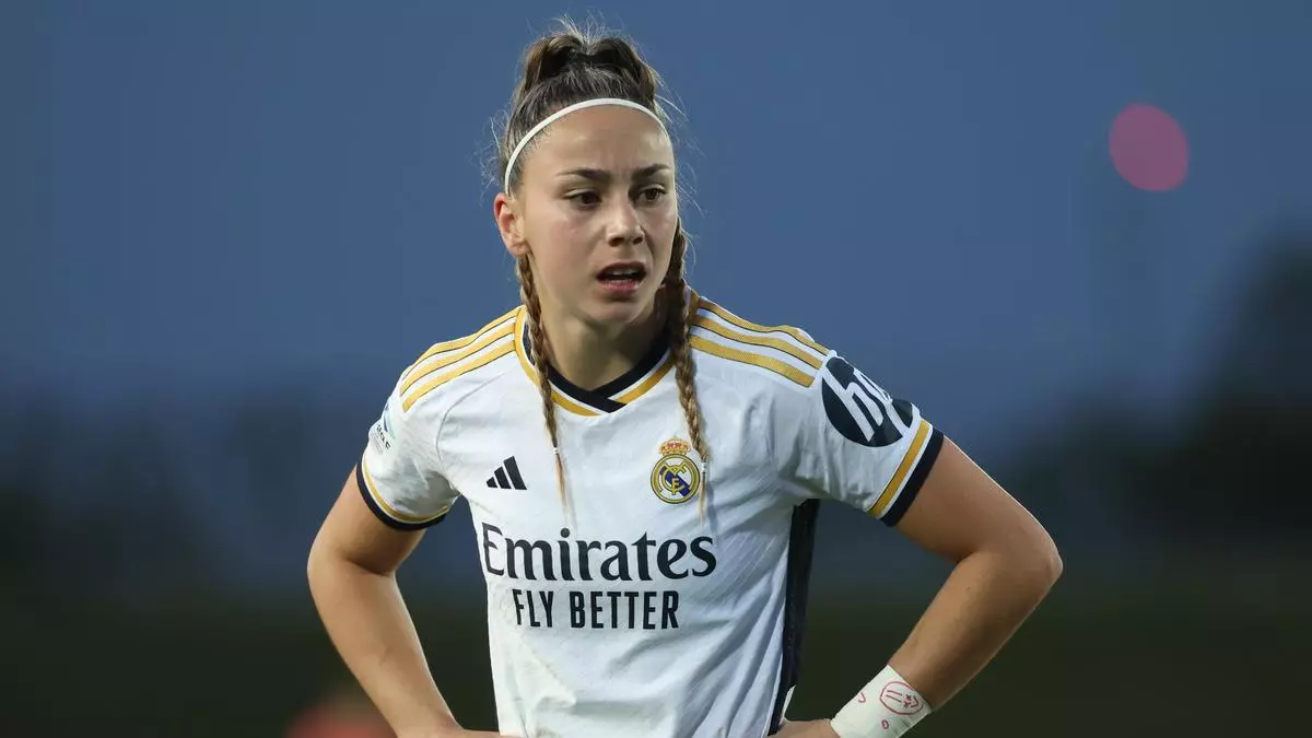 Athenea del Castillo denuncia "envidia" hacia el Real Madrid en el mundo del f迆tbol
