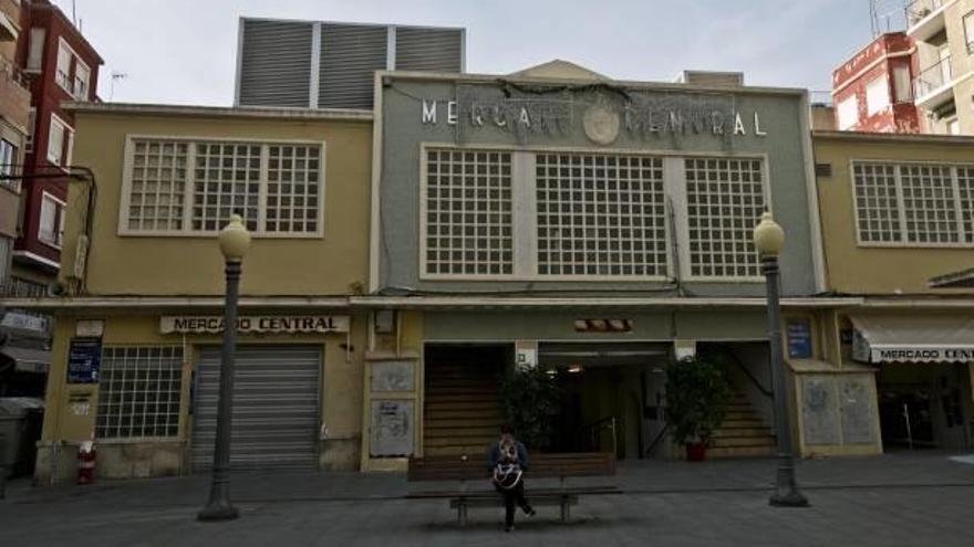 El alcalde niega que se esté dilatando el proyecto del nuevo Mercado Central