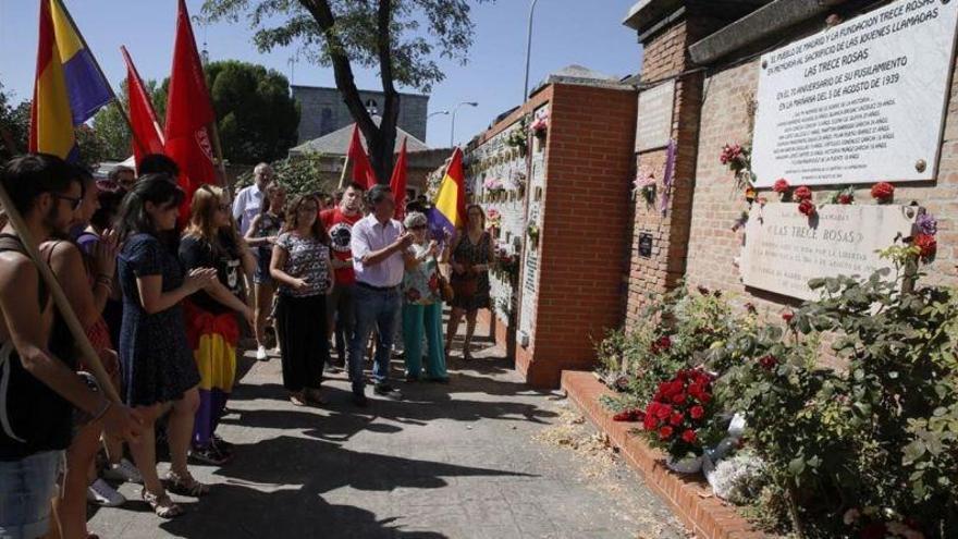 Homenaje a las Trece Rosas en el 78º aniversario de su fusilamiento