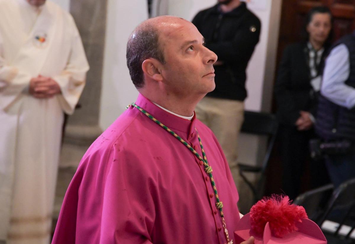 Eloy Santiago, en una imagen de archivo de la toma de posesión como nuevo obispo.